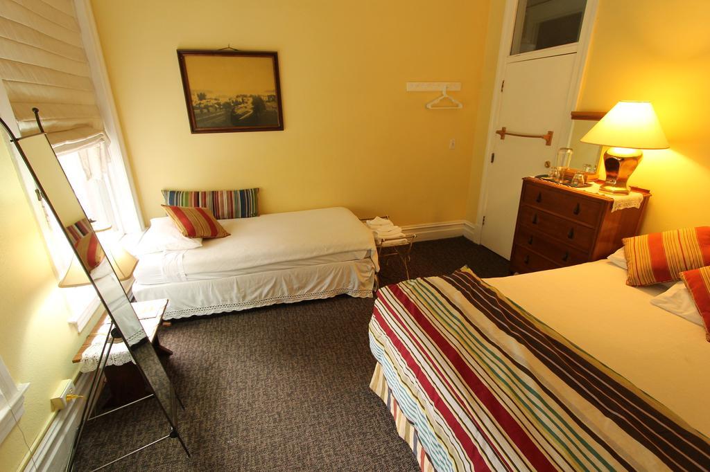 Pensione Nichols Seattle Room photo